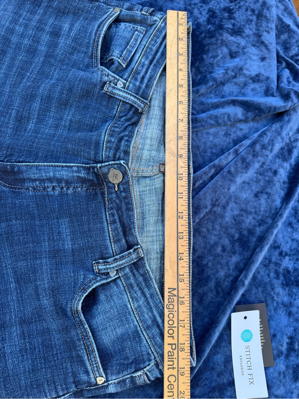 Kut from the Kloth Dark Wash Cropped Jeans worn once & washed. - Picture 14 of 16